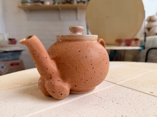 Tosspot Teapot - Nude